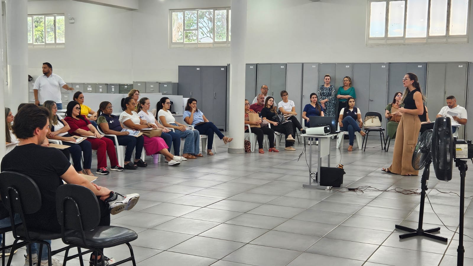 SECRETARIA DE ASSISTÊNCIA SOCIAL APRESENTA PROTOCOLO DE ATENDIMENTO ESPECIALIZADO AOS PROFISSIONAIS DA SAÚDE SECRETARIA DE ASSISTÊNCIA SOCIAL APRESENTA PROTOCOLO DE ATENDIMENTO ESPECIALIZADO AOS PROFISSIONAIS DA SAÚDE