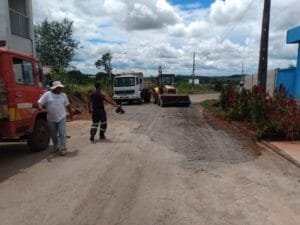 DR. PAULO SUPERVISIONA MANUTENÇÃO APÓS FORTES CHUVAS