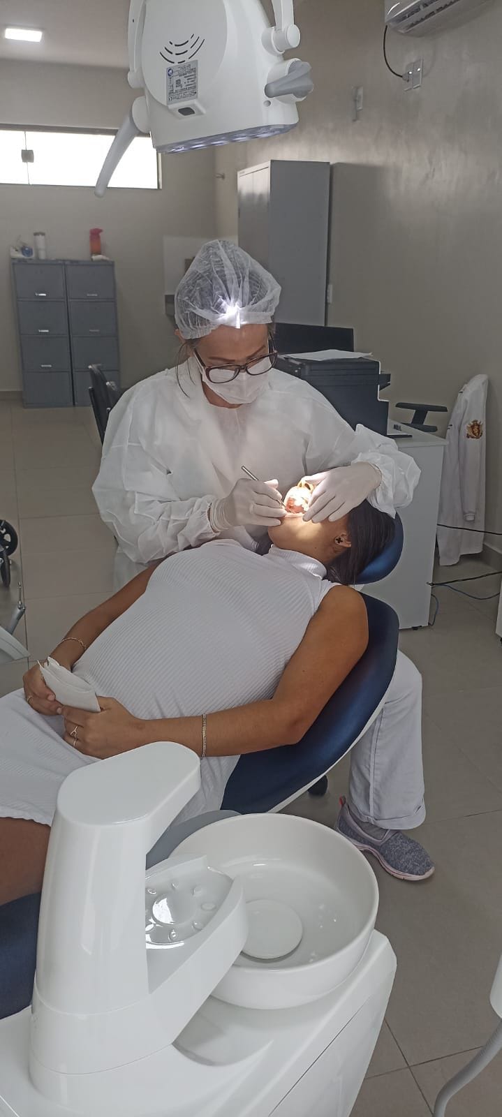 TRATAMENTO ODONTOLÓGICO DA GESTANTE: A IMPORTÂNCIA DOS CUIDADOS BUCAIS NA GRAVIDEZ TRATAMENTO ODONTOLÓGICO DA GESTANTE: A IMPORTÂNCIA DOS CUIDADOS BUCAIS NA GRAVIDEZ