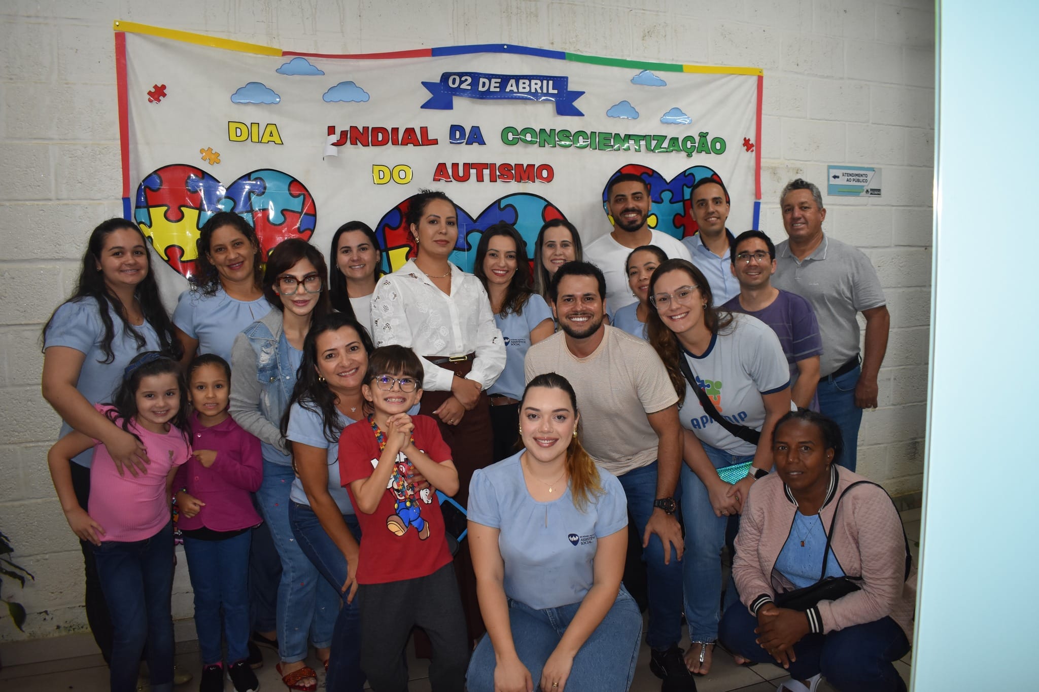 PALESTRA NO CRAS REFORÇA CONSCIENTIZAÇÃO SOBRE O AUTISMO COM PARTICIPAÇÃO DA COMUNIDADE PALESTRA NO CRAS REFORÇA CONSCIENTIZAÇÃO SOBRE O AUTISMO COM PARTICIPAÇÃO DA COMUNIDADE