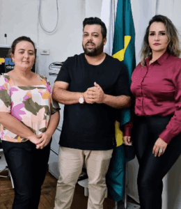 PRESIDENTE DO CIRCUITO TURÍSTICO NASCENTES DAS GERAIS E CANASTRA RECEBE REPRESENTANTES DE TAPIRA PARA TRATAR DE DEMANDAS DO MUNICÍPIO PRESIDENTE DO CIRCUITO TURÍSTICO NASCENTES DAS GERAIS E CANASTRA RECEBE REPRESENTANTES DE TAPIRA PARA TRATAR DE DEMANDAS DO MUNICÍPIO
