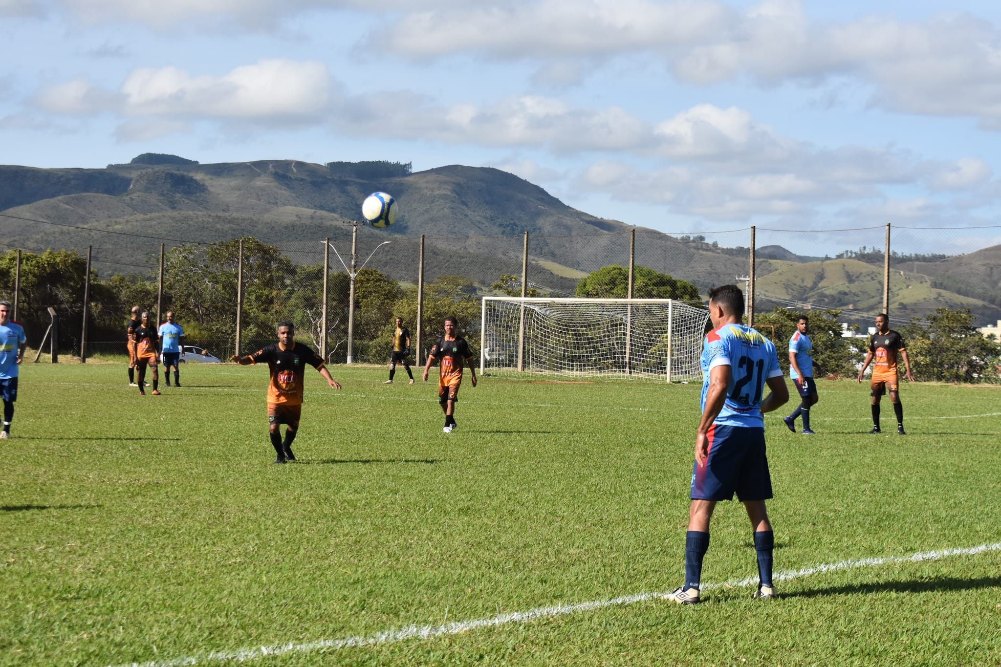 CAMPEONATO MASTER DE FUTEBOL TEM INÍCIO COM JOGOS DISPUTADOS E MUITOS GOLS NO CAMPO DO POLIESPORTIVO CAMPEONATO MASTER DE FUTEBOL TEM INÍCIO COM JOGOS DISPUTADOS E MUITOS GOLS NO CAMPO DO POLIESPORTIVO