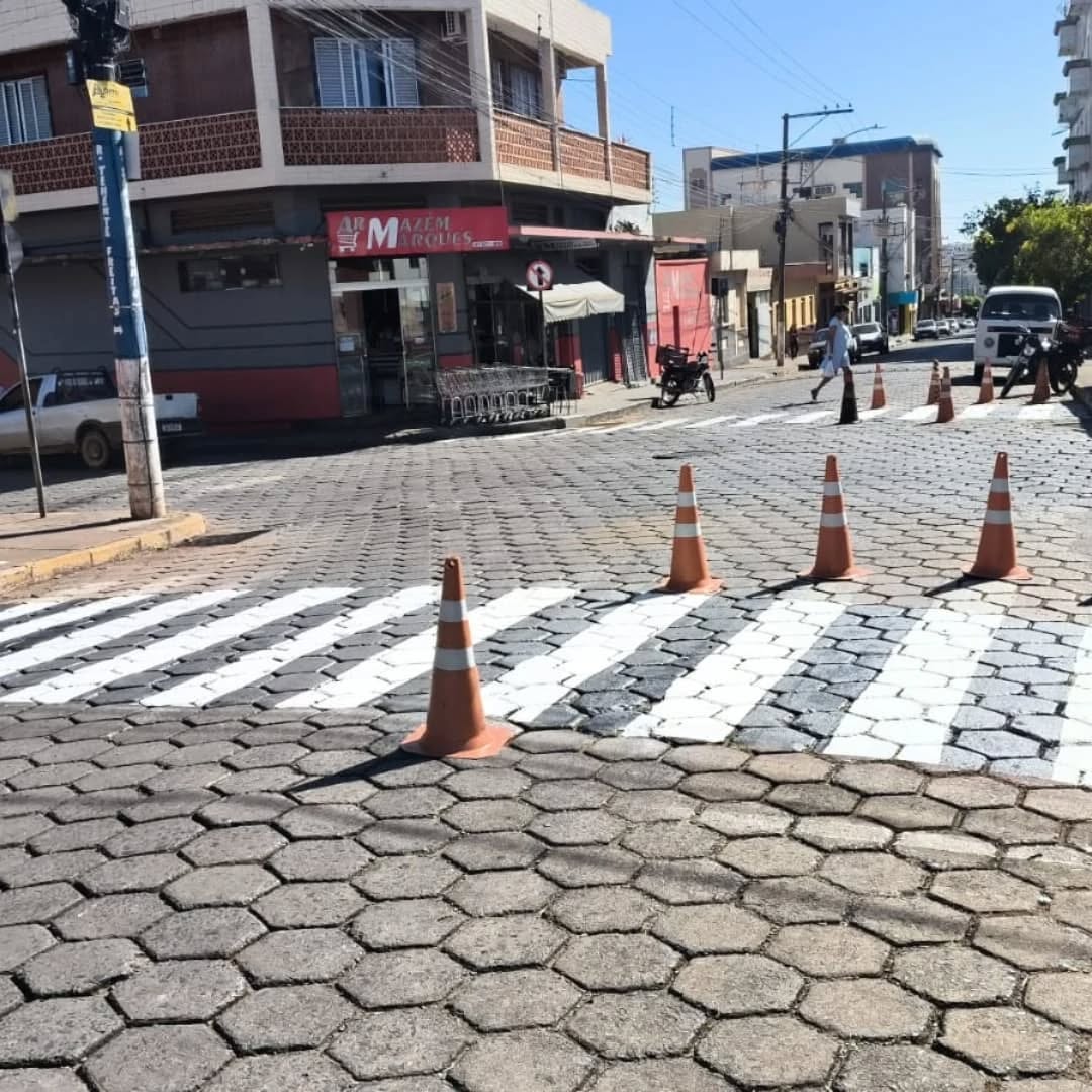 DEMUTRAN INTENSIFICA REFORÇO DE SINALIZAÇÃO EM DIVERSOS PONTOS DE PIUMHI