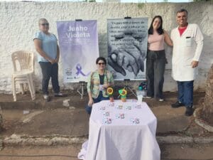 JUNHO VIOLETA: CONSCIENTIZAÇÃO E COMBATE À VIOLÊNCIA CONTRA A PESSOA IDOSA JUNHO VIOLETA: CONSCIENTIZAÇÃO E COMBATE À VIOLÊNCIA CONTRA A PESSOA IDOSA