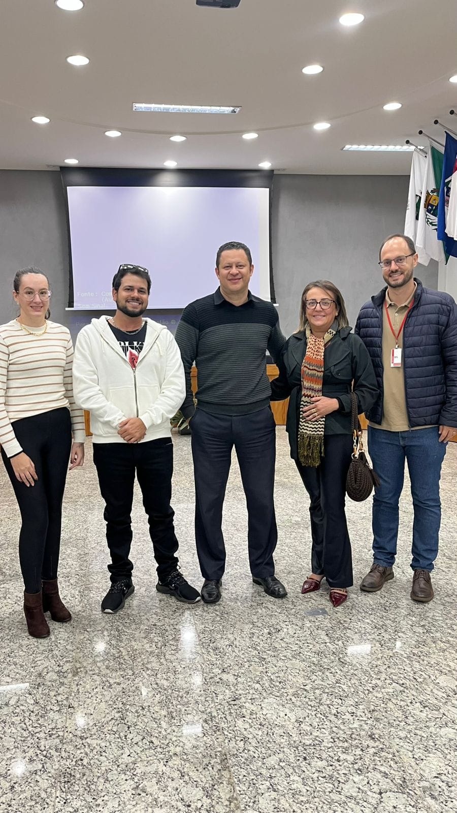 REPRESENTANTES DA SECRETÁRIA DE ASSISTÊNCIA SOCIAL PARTICIPAM DE CÂMARA TÉCNICA EM PASSOS