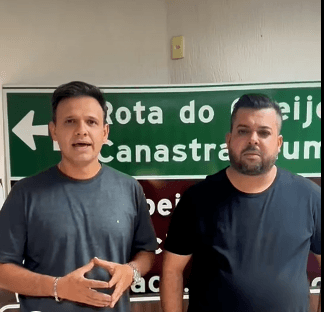 PREFEITO DR. PAULO E SECRETÁRIO THIAGO SANTOS APRESENTAM AS NOVAS PLACAS DE SINALIZAÇÃO TURÍSTICA DE PIUMHI