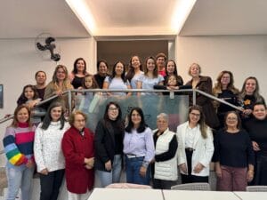 CRAS PROMOVE PALESTRA PARA APRESENTAR SERVIÇOS SOCIOASSISTENCIAIS À COMUNIDADE CRAS PROMOVE PALESTRA PARA APRESENTAR SERVIÇOS SOCIOASSISTENCIAIS À COMUNIDADE